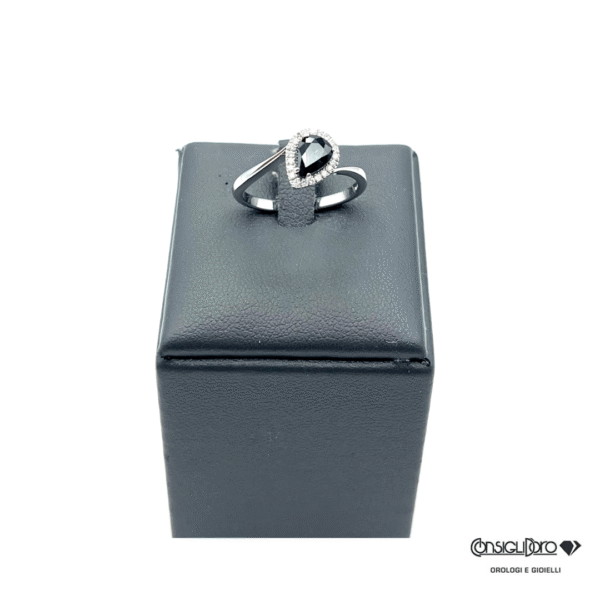 459883c0-42b6-4b30-afc4-b5ddaf45f88a.png Anello oro bianco, diamanti e zaffiri
