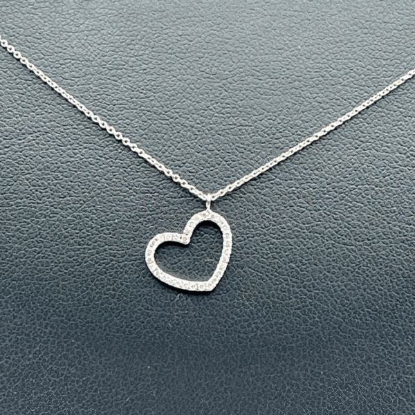 47624cb4-cb57-4aaa-98c3-513ca6fa4cb3.png Girocollo oro bianco e diamanti ciondolo a cuore