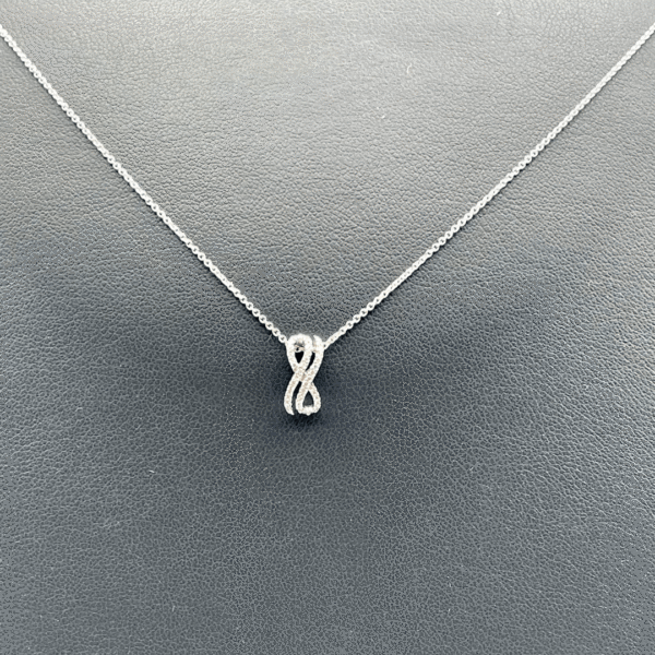 Girocollo oro bianco con in infinito diamanti