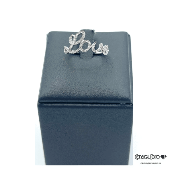 Anello oro bianco e diamanti con scritta love
