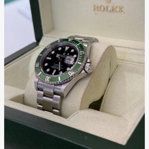 Rolex Submariner Date Certified Kermit ghiera verde del 2007 full set top condition con documenti scatola - Image 3