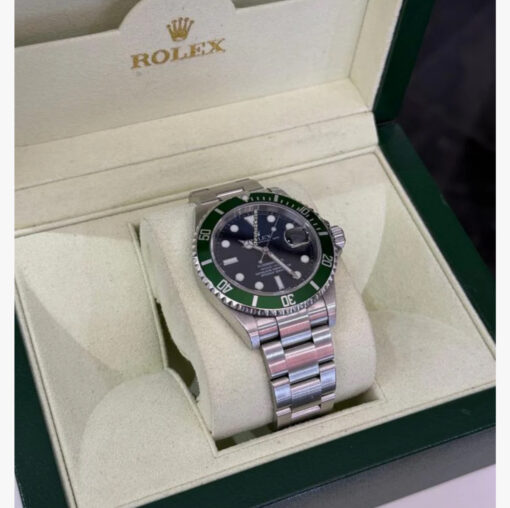 Rolex Submariner Date Certified Kermit ghiera verde del 2007 full set top condition con documenti scatola - Image 4