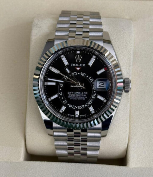 Rolex Sky-Dweller nero NUOVO 2025 full set con documenti e scatola Rolex