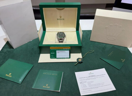 Rolex Milgauss Certified del 2020 Italia vetro verde quadrante nero full set top condition con documenti - Image 2