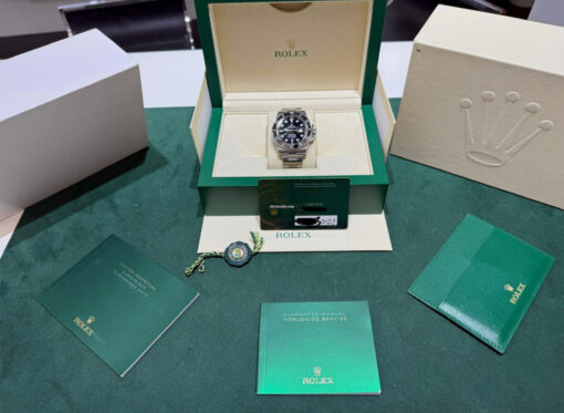 Rolex Submariner Date 41mm del 2023 full set top condition con documenti e scatola Rolex - Image 2