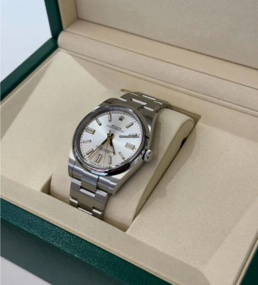 Rolex Oyster Perpetual 41 NUOVO 2025 full set con documenti e scatola Rolex - Image 3