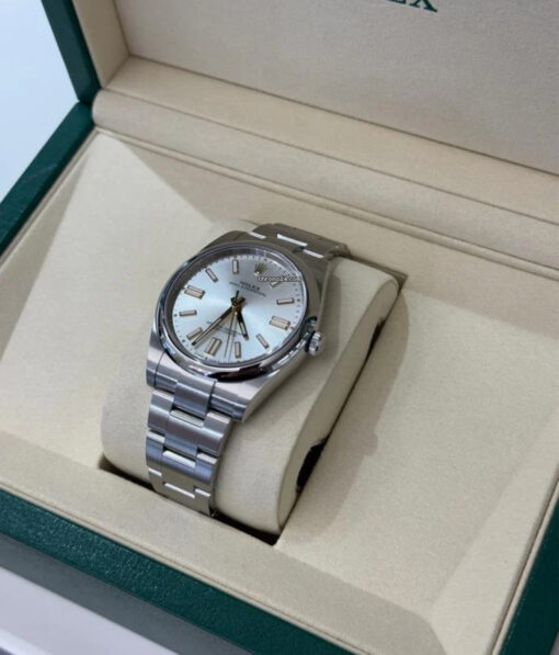 Rolex Oyster Perpetual 41 NUOVO 2025 full set con documenti e scatola Rolex - Image 4