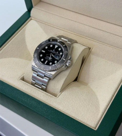 Rolex Submariner Date 41mm del 2022 full set top condition con documenti e scatola Rolex - Image 4