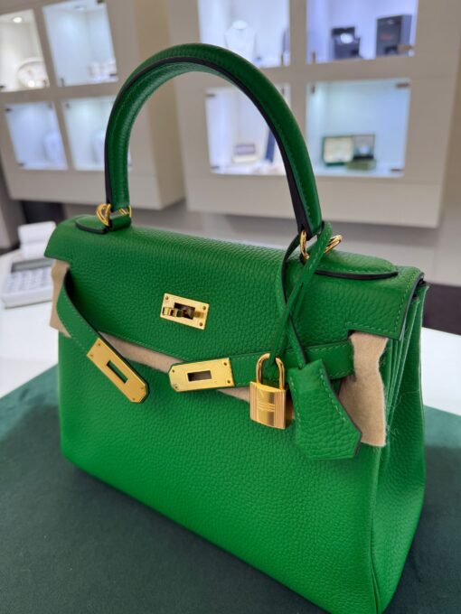 Borsa Hermès kelly 28 retourne togo clemence taurillon hardware dorato NUOVA color Verde bambù full set con scontrini e scatole FULL STICKERS - Image 7