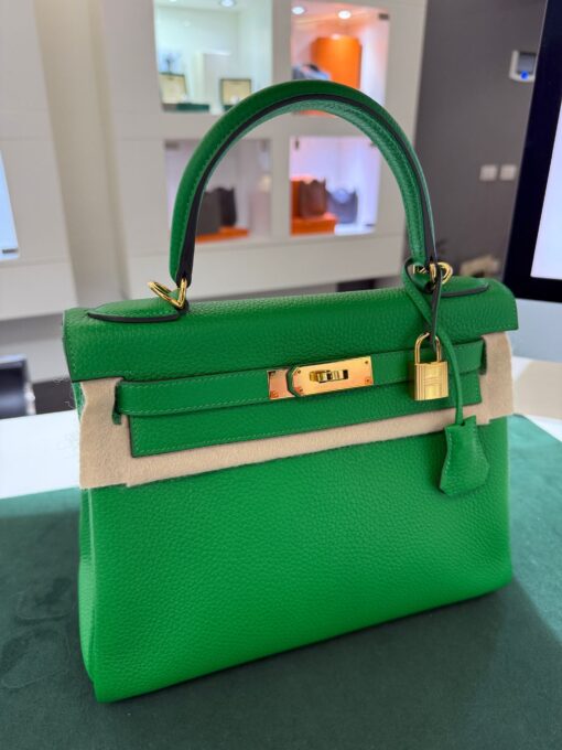 Borsa Hermès kelly 28 retourne togo clemence taurillon hardware dorato NUOVA color Verde bambù full set con scontrini e scatole FULL STICKERS - Image 9