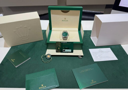 Rolex Oyster Perpetual 36 NUOVO 2025 green verde full set con documenti e scatola Rolex - Image 2