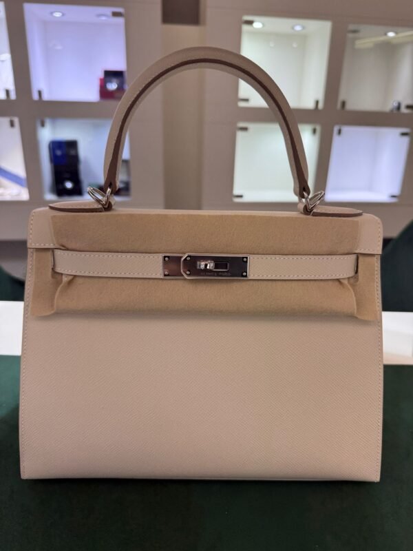 Hermès Kelly 28 sellier veau  pellame epsom NUOVA 2025 Maggio seriale K color Craie panna con hardware palladio