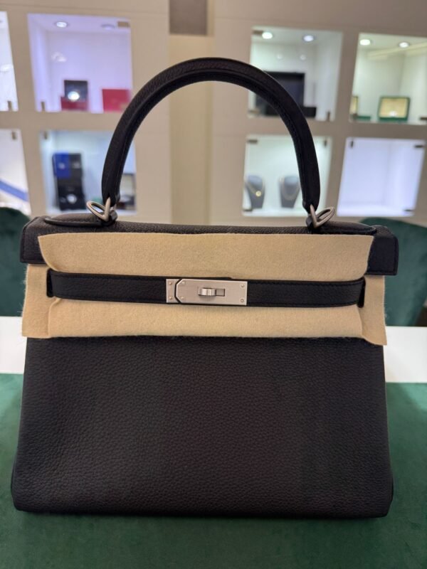 WhatsApp Image 2025-05-19 at 15.33.28-3 Hermès Kelly 28 retourne veau pellame togo NUOVA 2025 Maggio seriale K color NOIR nero con hardware brusched satinato