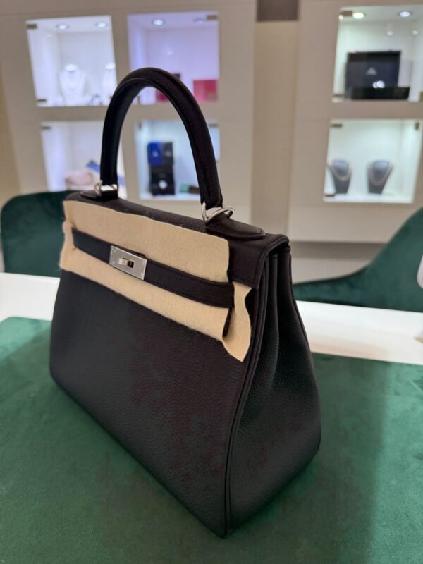 WhatsApp Image 2025-05-19 at 15.33.29 Hermès Kelly 28 retourne veau pellame togo NUOVA 2025 Maggio seriale K color NOIR nero con hardware brusched satinato