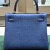 Hermès Kelly 25 retourne veau  pellame togo NUOVA 2025 Aprile seriale K color blue con hardware hardware Permabrass color oro caldo