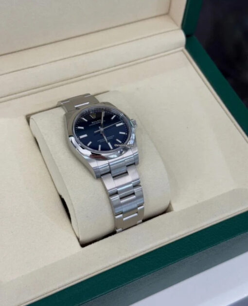 Rolex Oyster Perpetual 34 blu del 2025 NUOVO full set con documenti e scatola Rolex - Image 3