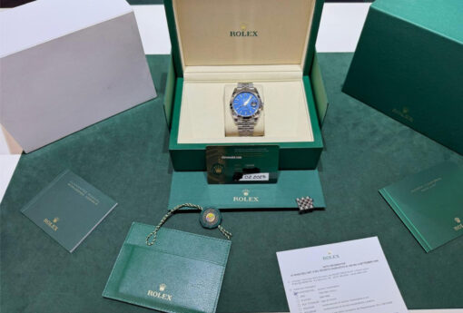Rolex Datejust 41 NUOVO 2025 Jubilee quadrante blu full set con documenti e scatola Rolex - Image 2