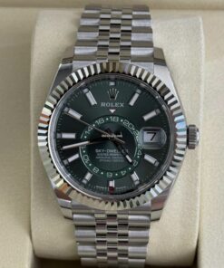 Rolex Sky-Dweller Verde green menta NUOVO 2025 jubilee full set con documenti e scatola Rolex