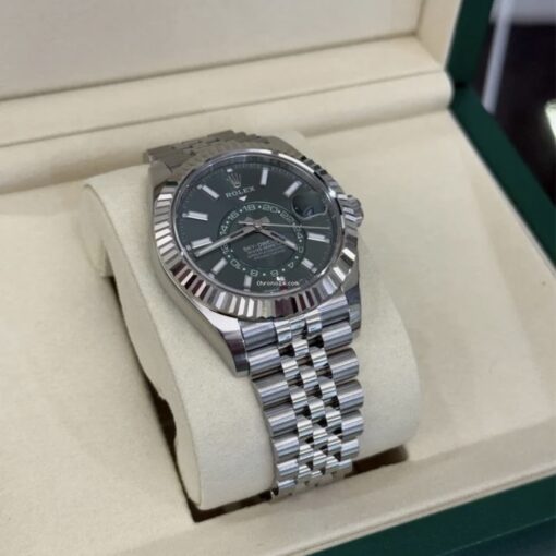 Rolex Sky-Dweller Verde green menta NUOVO 2025 jubilee full set con documenti e scatola Rolex - Image 3