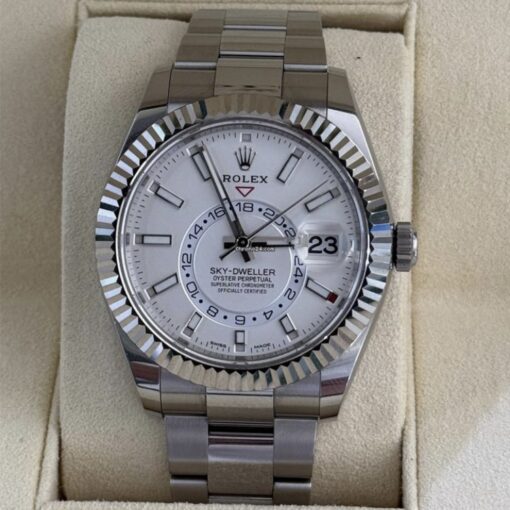 Rolex Sky-Dweller Bianco white del 2022 full set top condition con documenti e scatola Rolex - Image 2
