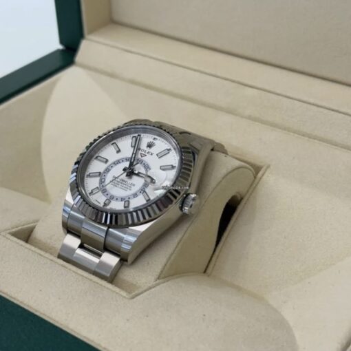 Rolex Sky-Dweller Bianco white del 2022 full set top condition con documenti e scatola Rolex - Image 4