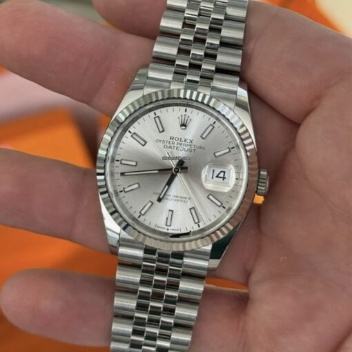 Rolex Datejust 36 NUOVO 2025 Italia Jubilee quadrante argentè full set con documenti e scatola - Image 4