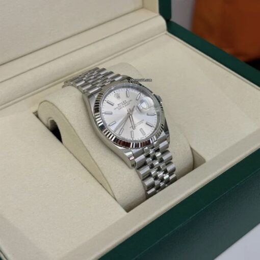 Rolex Datejust 36 NUOVO 2025 Italia Jubilee quadrante argentè full set con documenti e scatola - Image 5