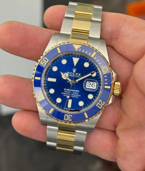 Rolex Submariner Date del 2021 blu acciaio oro full set excellent condition documenti e scatola - Image 5
