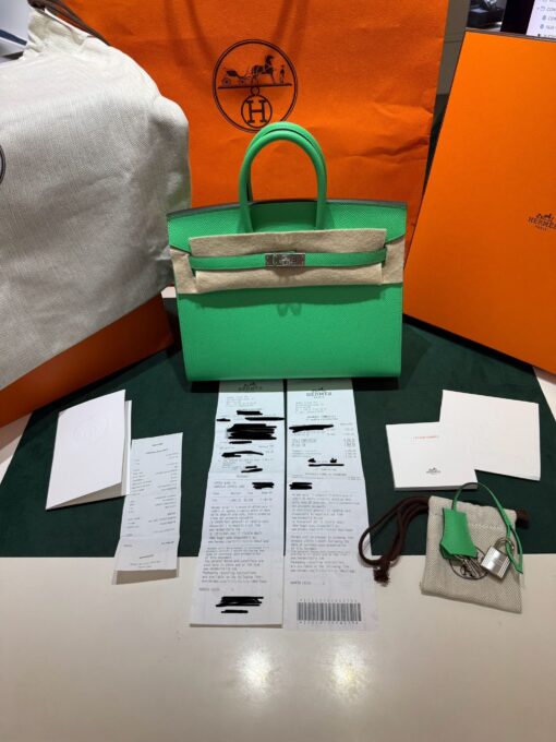 Hermès Birkin 25 sellier veau epsom vert comics stampa W NUOVA 2025 colore nuovo new color verde hardware palladio full set con scontrino ufficiale Hermès pellicole stickers ovunque . - Image 2