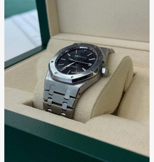 Audemars Piguet Royal Oak Selfwinding 39mm black dark del 2010 full set top condition con documenti e scatola - Image 4