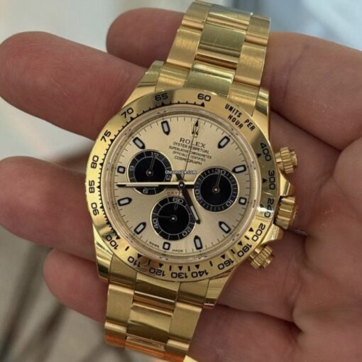 Rolex Daytona Pikachu del 2023 oro giallo full set top condition con documenti e scatola Rolex - Image 5