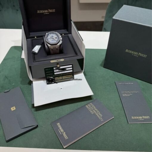 Audemars Piguet Royal Oak Offshore Chronograph 44mm titanium del 2020 full set con documenti e scatola - Image 2