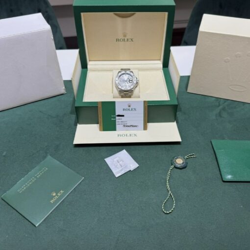 Rolex Yacht-Master 40 rhodium del 2018 Italia full set top condition con documenti e scatola - Image 2