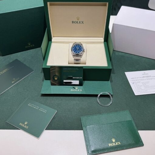 Rolex Oyster Perpetual 36 NUOVO 2025 Agosto Italia quadrante new blu full set con documenti - Image 2