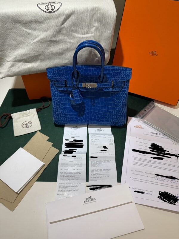 WhatsApp Image 2025-07-31 at 17.39.50 (1) Hermès Birkin 25 crocodile poro porosus lisse stampa U second hand colore blue hardware palladio full set con scontrino ufficiale Hermès