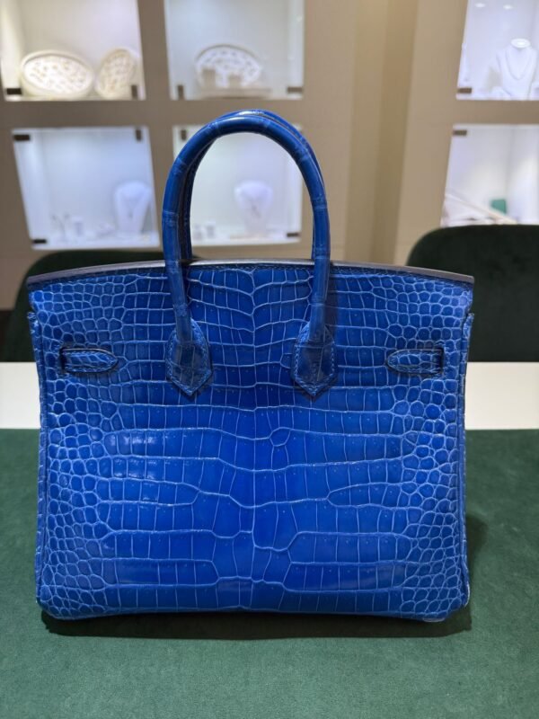 WhatsApp Image 2025-07-31 at 17.39.52 Hermès Birkin 25 crocodile poro porosus lisse stampa U second hand colore blue hardware palladio full set con scontrino ufficiale Hermès