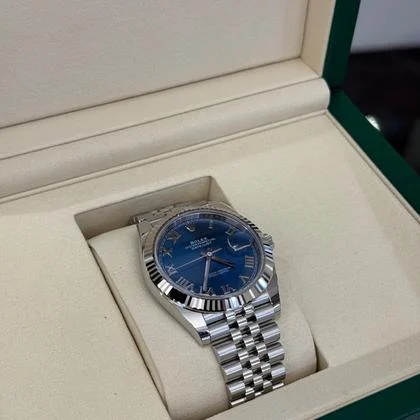 Rolex Datejust 41 NUOVO 2025 Luglio Jubilee blu roman dial ( azzurro ) full set con documenti - Image 2