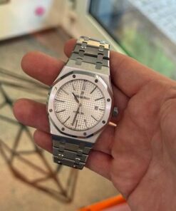 Alternative view of Audemars Piguet Royal Oak Selfwinding 41mm white dial del 2014 excellent condition full set con documenti e scatola