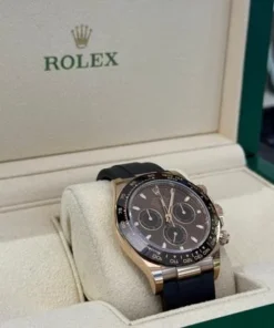 Alternative view of Rolex Daytona Cosmograph Daytona Chocolate del 2023 full set excellent condition con documenti e scatola