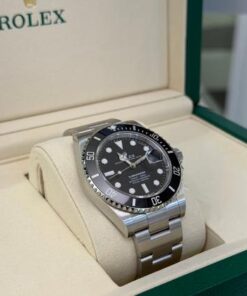 Alternative view of Rolex Submariner Date 41mm NUOVO 2025 Settembre Italia full set con documenti e scatola Rolex