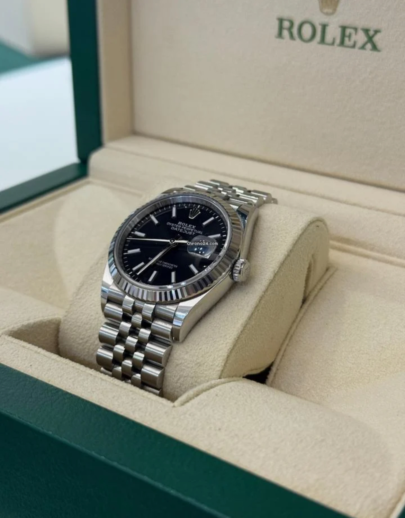 Rolex Datejust 36 36mm del 2022 Italia jubilee quadrante nero card verde full set top condition - Image 3