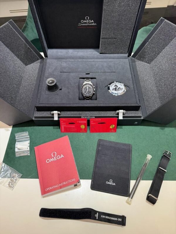 Omega Speedmaster Professional Moonwatch del 2017 full set top condition con documenti e scatola