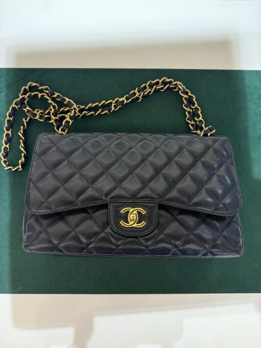Chanel classica grande jumbo caviar doppia patta pelle vitello martellato & effetto dorato nero interno bordeaux. Lunghezza 30cm full set del 2011 con card dustbag e scatola condizioni eccellenti. - Image 7