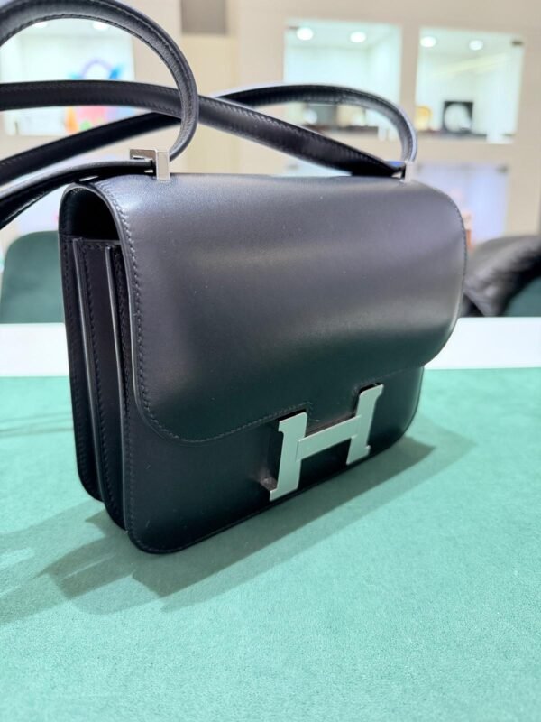 Hermes Sac Constance Mini 18 mirro NUOVA 2025 Ottobre pellame veau box ( box calf) hardware palladio color noir nero