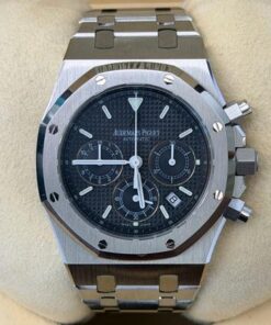 Audemars Piguet Royal Oak Chronograph 39mm blue dial del 2002 excellent condition con revisione