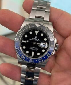 Alternative view of Rolex GMT-Master II Batman New model del 2021 full set excellent condition con documenti scatola