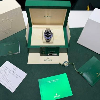 Rolex GMT-Master II Batman New model del 2021 full set excellent condition con documenti scatola - Image 3