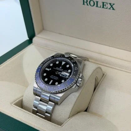 Rolex GMT-Master II Batman New model del 2021 full set excellent condition con documenti scatola - Image 4