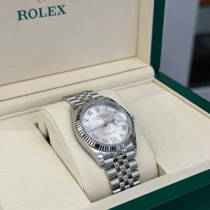 Rolex Datejust 36 NUOVO Jubilee 2025 quadrante Argentè con diamanti ore 6 e 9 full set - Image 5