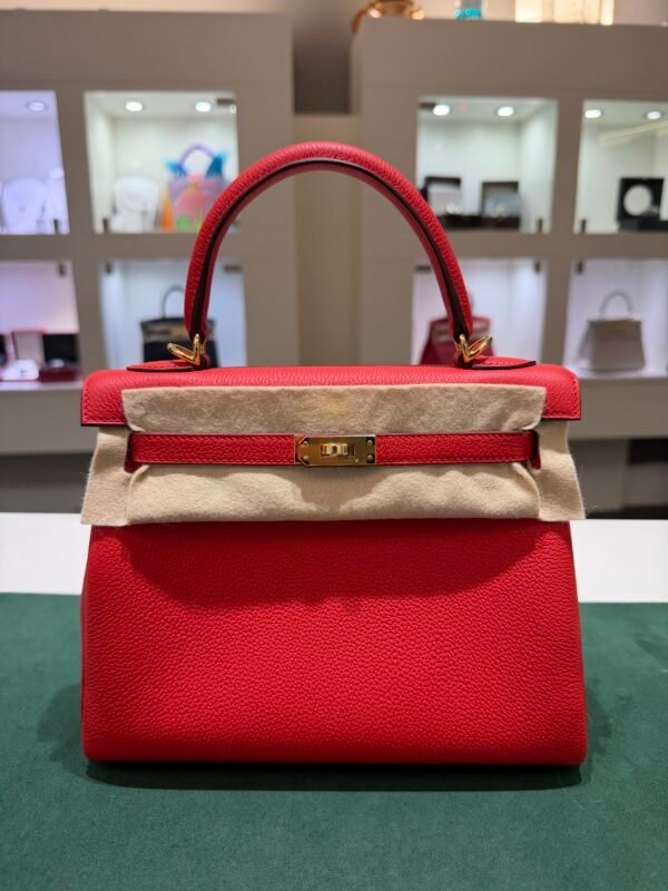 Hermès Kelly 25 retourne togo Nuova 2025 Settembre stampa K color rouge de coeur con hardware dorato